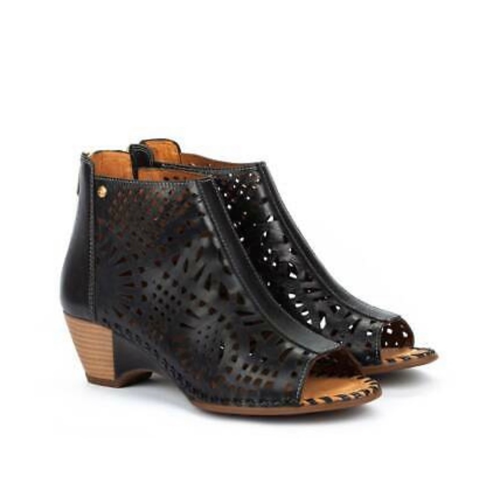 Pikolinos open toe laser-cut black leather bootie